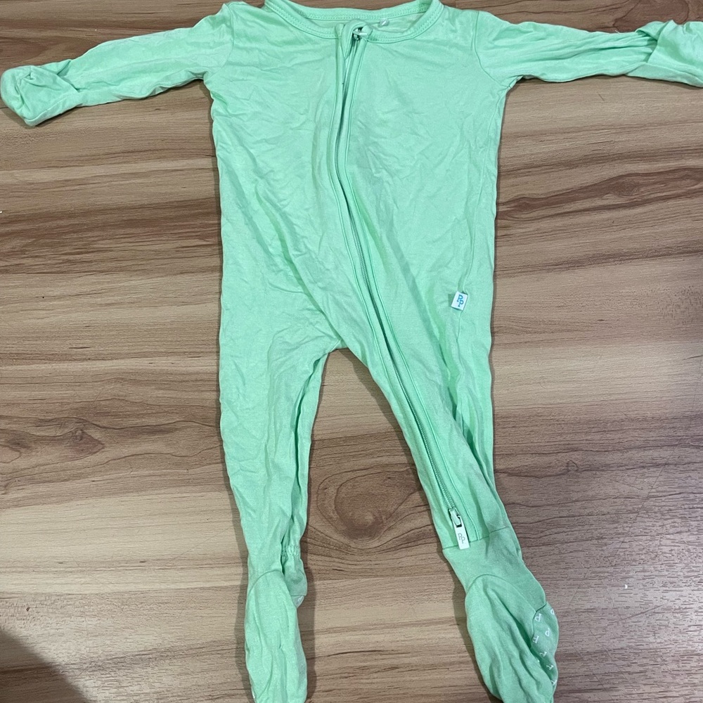 Lime green Posh Peanut zippy: newborn